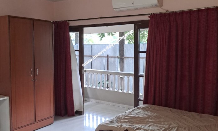 3 BHK Flat for Sale in Boat Club Road