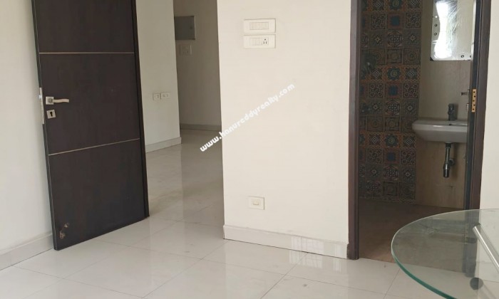 2 BHK Flat for Sale in Thiruvanmiyur
