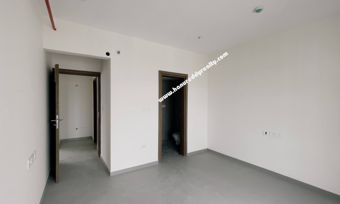 3 BHK Flat for Sale in Koyambedu