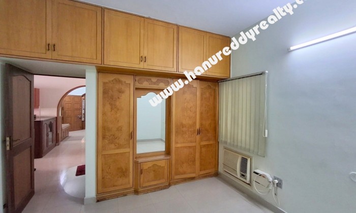 4 BHK Flat for Sale in Raja Annamalaipuram