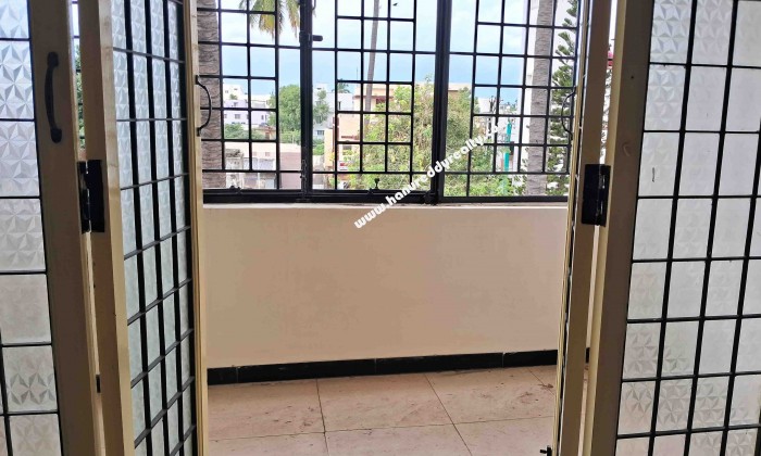 3 BHK Flat for Sale in Sivananda Colony