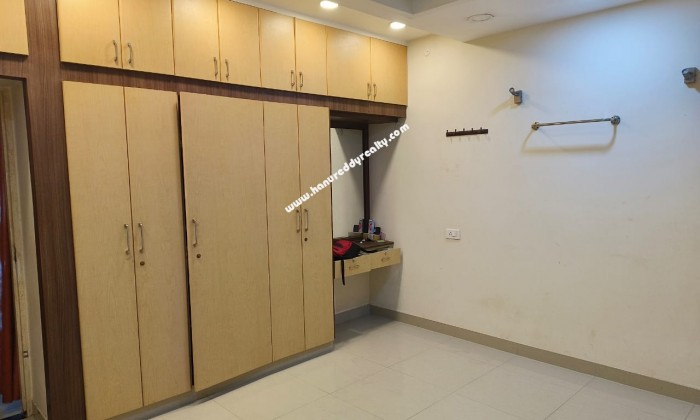 3 BHK Flat for Sale in Poes Garden
