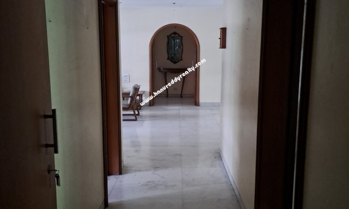 3 BHK Flat for Sale in Boat Club Road