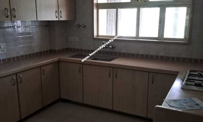 3 BHK Flat for Sale in Boat Club Road
