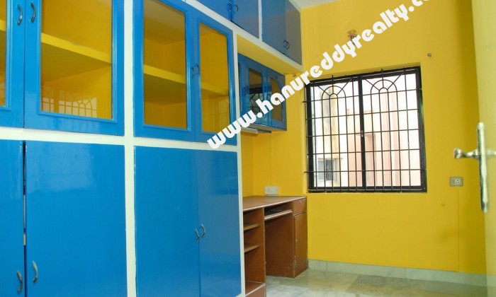 3 BHK Flat for Sale in Mandaveli