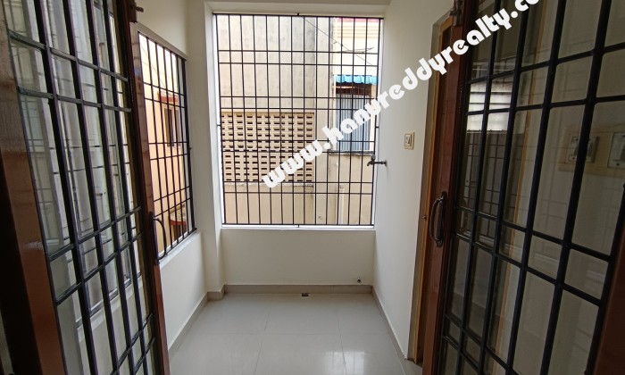 2 BHK Flat for Sale in Poonamallee