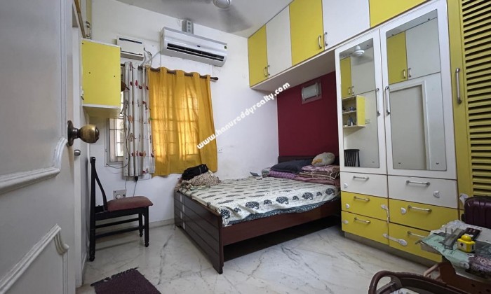 2 BHK Flat for Sale in Mahalingapuram
