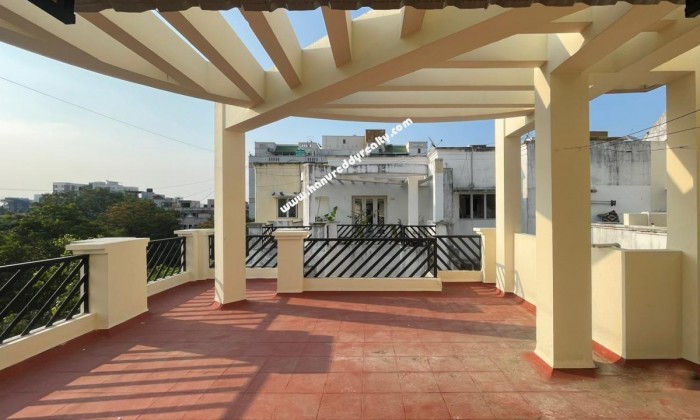 2 BHK Penthouse for Rent in Virugambakkam