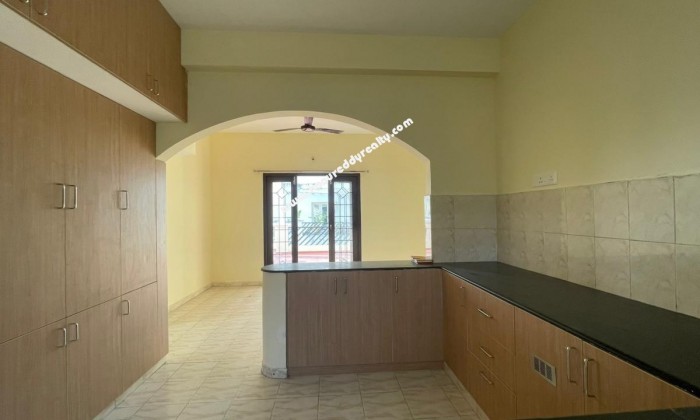 2 BHK Penthouse for Rent in Virugambakkam