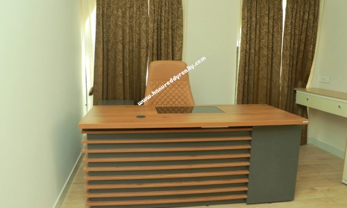 4 BHK Villa for Rent in Akkarai