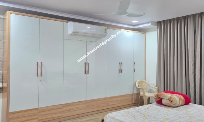 3 BHK Flat for Sale in Maharanipeta