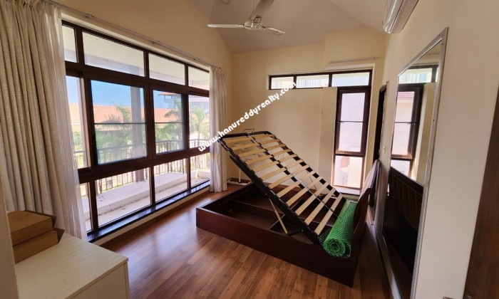 4 BHK Villa for Sale in Navalur