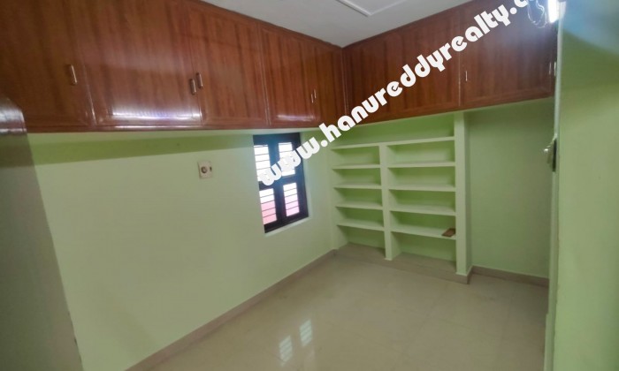 4 BHK Standalone Building for Rent in Kolapakkam