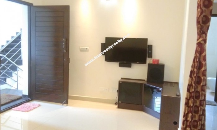 3 BHK Flat for Rent in Neelankarai