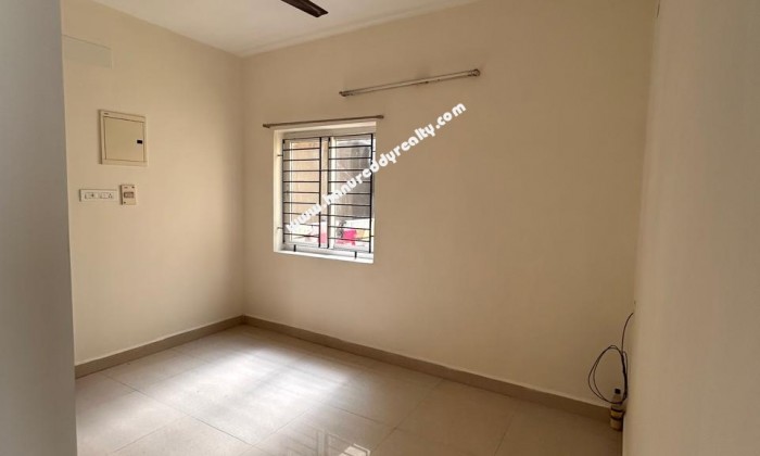 2 BHK Flat for Sale in Thoraipakkam