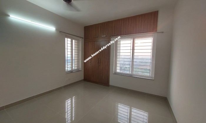 2 BHK Flat for Sale in Semmencherry