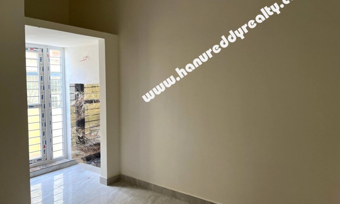 2 BHK Flat for Sale in West Mambalam