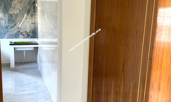 2 BHK Flat for Sale in West Mambalam