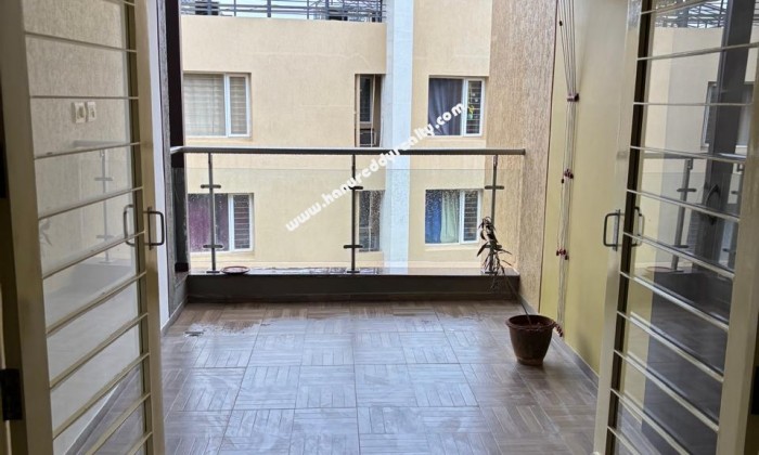 3 BHK Flat for Sale in Sholinganallur