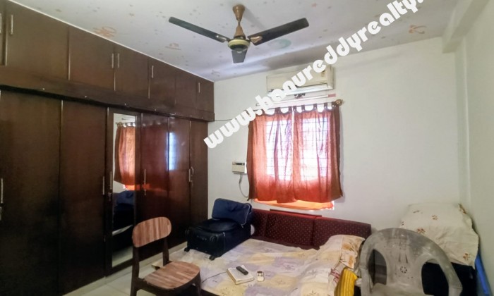3 BHK Flat for Rent in Egmore