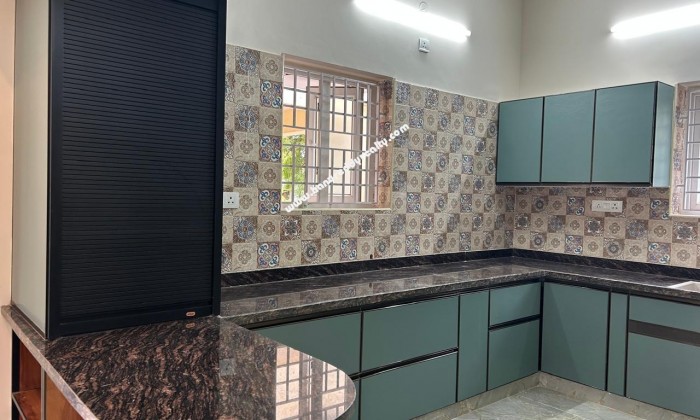5 BHK Duplex House for Rent in Uthandi