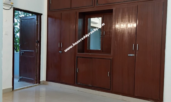 3 BHK Flat for Rent in Beach Road