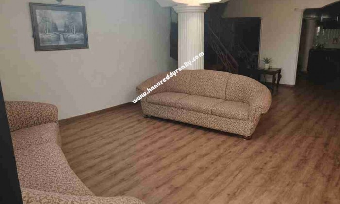 2 BHK Flat for Rent in Boat Club Road