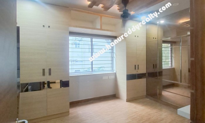 4 BHK Flat for Sale in Alandur