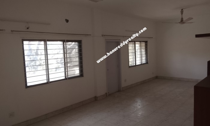 3 BHK Flat for Rent in Boat Club Road