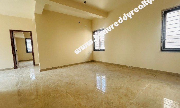 3 BHK Flat for Rent in MRC Nagar