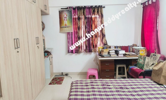 3 BHK Flat for Sale in Sholinganallur