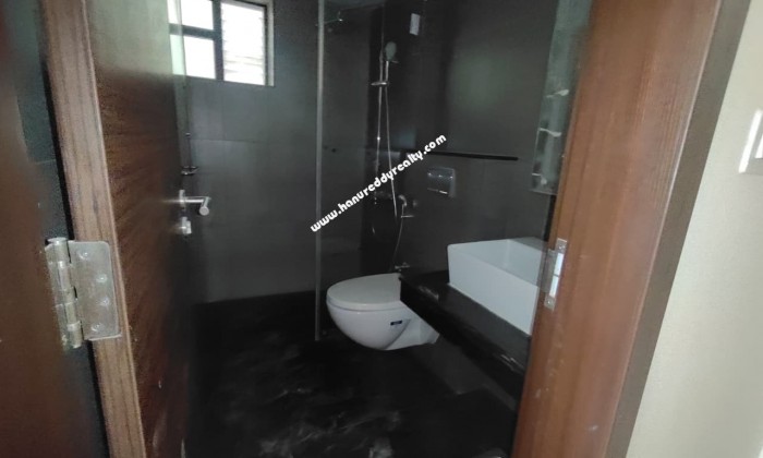 2 BHK Flat for Sale in Manapakkam