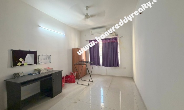 4 BHK Villa for Sale in Perungudi