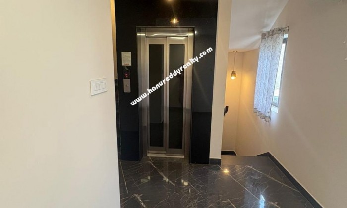 5 BHK Villa for Rent in Akkarai