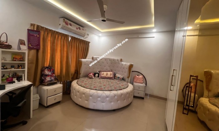 4 BHK Flat for Sale in VIP Road