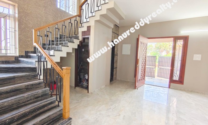 4 BHK Villa for Sale in Akkarai