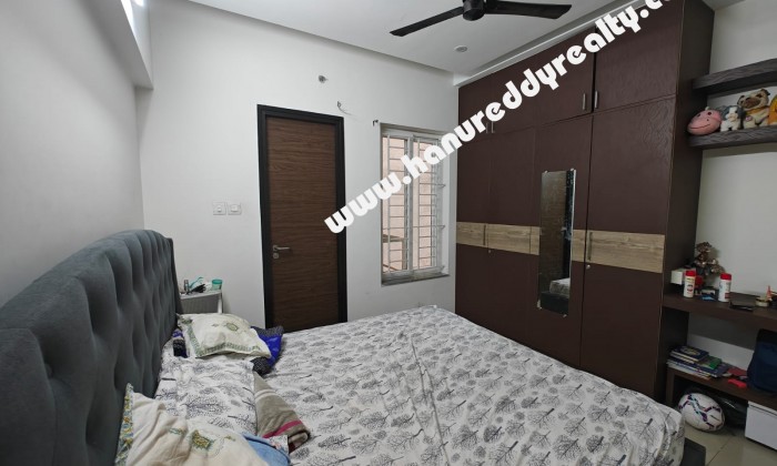 2 BHK Flat for Sale in Semmencherry