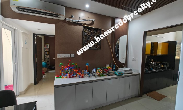 2 BHK Flat for Sale in Semmencherry