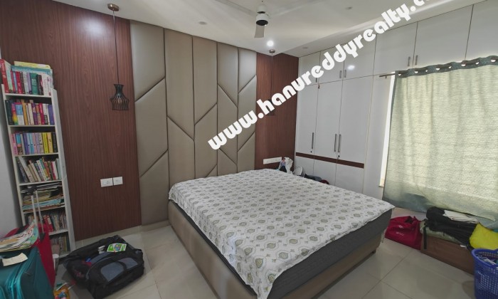 2 BHK Flat for Sale in Semmencherry