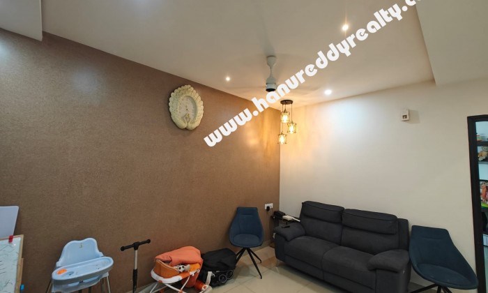 2 BHK Flat for Sale in Semmencherry