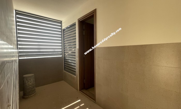 4 BHK Flat for Sale in Koyambedu