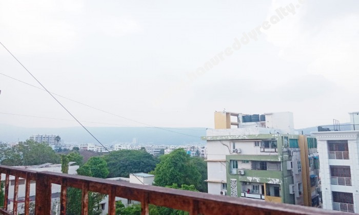2 BHK Flat for Sale in East Point Colony