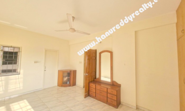2 BHK Flat for Sale in Neelankarai