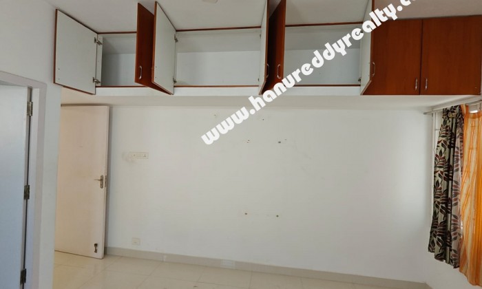6 BHK Independent House for Rent in Virugambakkam