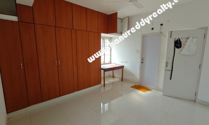 6 BHK Independent House for Rent in Virugambakkam