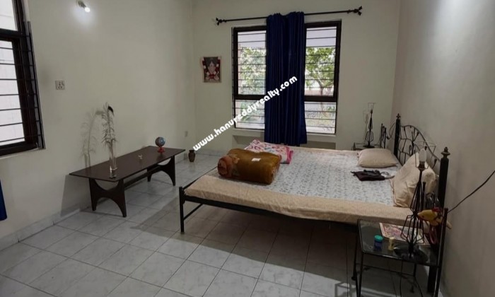 4 BHK Flat for Sale in Wanowarie