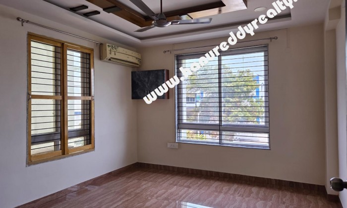 3 BHK Flat for Rent in East Point Colony