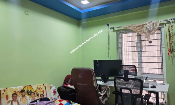 3 BHK Flat for Sale in Railway New Colony
