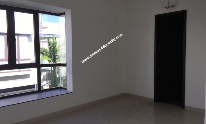 4 BHK Duplex House for Sale in Akkarai