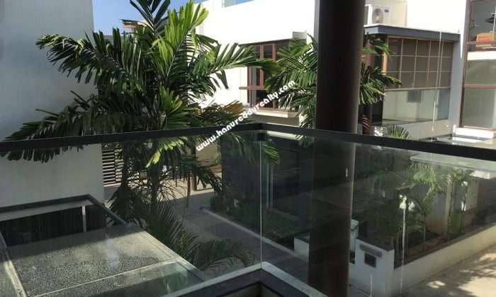 4 BHK Duplex House for Rent in Akkarai